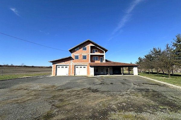 PRODAJA - STAMBENO POSLOVNI OBJEKT - VRBOVEC